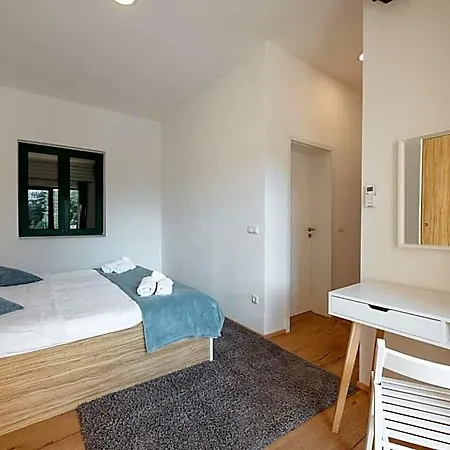 Hotel Villa Privlaka 4*